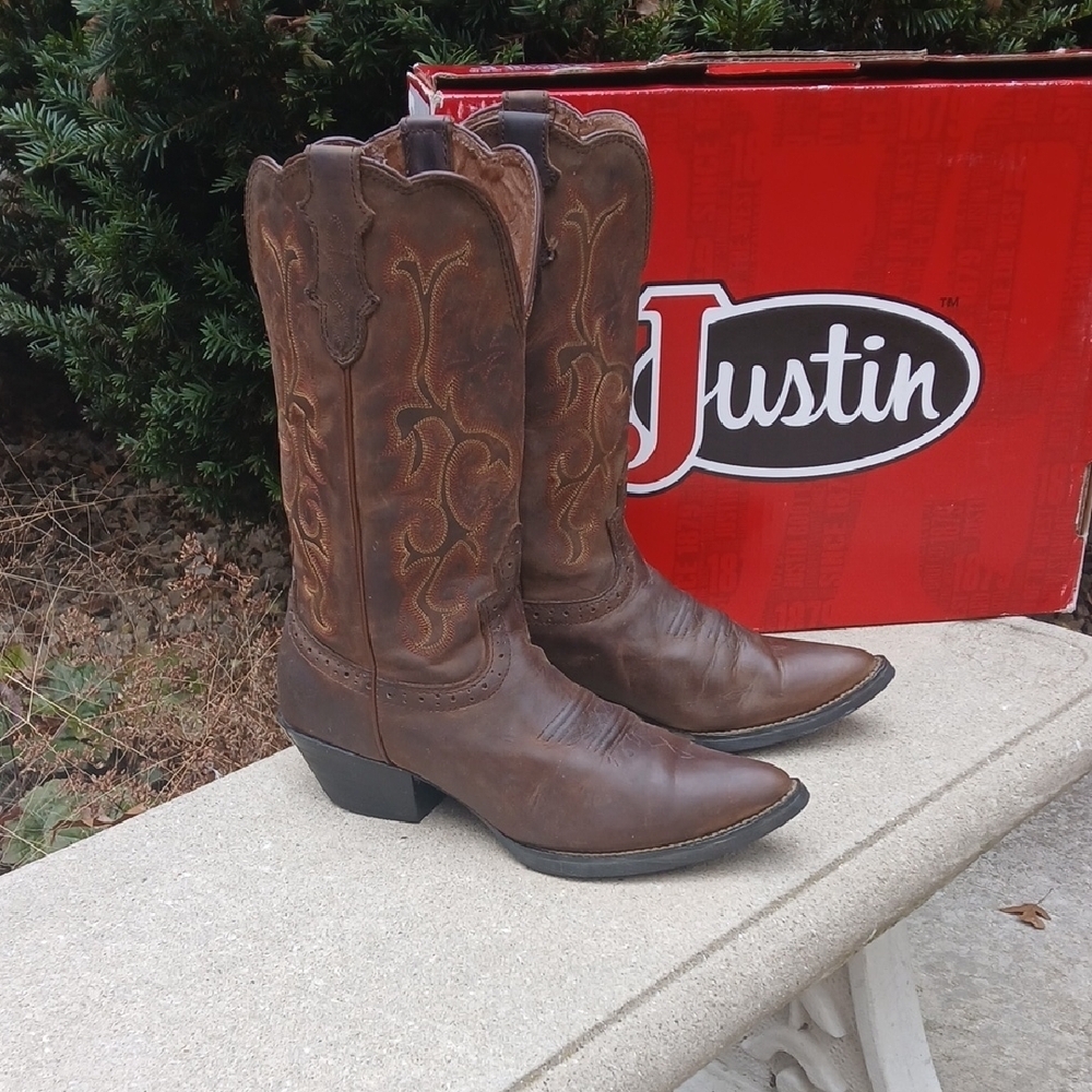 Women s Justin Sorrel Apache Boots L2551  Sz 9 GUC